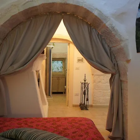 Trulli Di Puglia - In Valle D'itria * Martina Franca